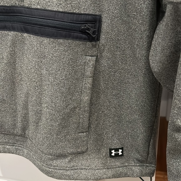 Large 1/4 Zip Under Armour Hooded Pullover - Picture 2 of 4